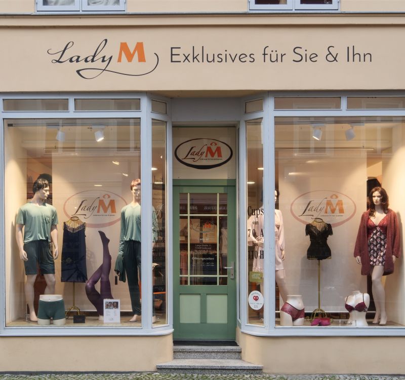 LadyMFassade